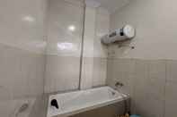 In-room Bathroom ARJUNA HOMESTAY