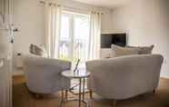 Common Space 6 Superb Apartment in Stratford Upon Avon With Free Parking & Wi-fi