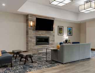 Lobby 2 Comfort Suites