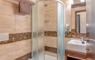 In-room Bathroom 7 Pool Villa Silva Marija - App 102