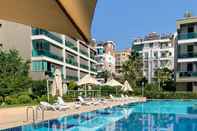 Hồ bơi Antalya Residence by LARA