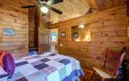 Bedroom 4 Cobb Creek Cabins