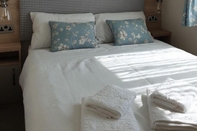 Bedroom The Sea Breeze - Captivating Caravan in Camber