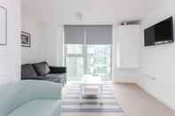 Ruang untuk Umum Bright & Airy 1 Bedroom Apartment in Trendy Peckham