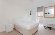 Phòng ngủ 3 Bright & Airy 1 Bedroom Apartment in Trendy Peckham