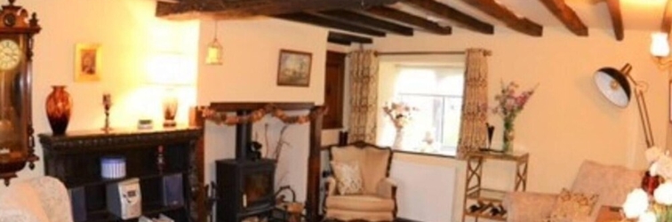 Lobi Cosy & Spacious Cottage in Scenic Village With Pub