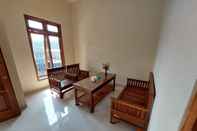 Common Space DS Homestay Krebet