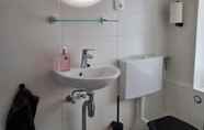 In-room Bathroom 5 Studio Trenz for two - Groningen Center