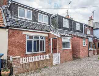 Exterior 2 Sandy Lane Cottage in Reydon by Air Manage Suffolk