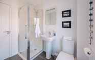 In-room Bathroom 5 Rest Ashored, Aldeburgh