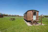 Exterior Honeysuckle Farm Hut 1 - Suffolk Farm Holidays