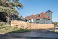 Exterior Bo Peep, Shepherds Hut, Thorpeness,