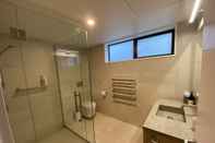 Phòng tắm bên trong Central Queenstown Villa & Spa