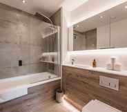 Toilet Kamar 6 Harland Court Apartment, Bury St Edmunds