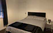 Bedroom 4 2-bed Apartment in Dumfries Close to Town Centre