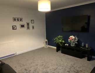 Lobby 2 2-bed Apartment in Dumfries Close to Town Centre
