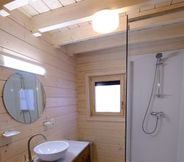 In-room Bathroom 5 Chalet Cerf Titude