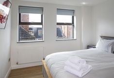 Lainnya 5 Newly Furnished 2 Bed Apartment in the Heart of Old Town Swindon