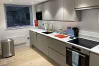 Bilik Tidur Luxury 2 Bed 2 Bath Apartment in Bath City