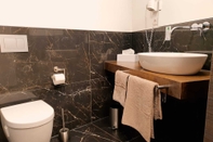 In-room Bathroom Outlet Hotel