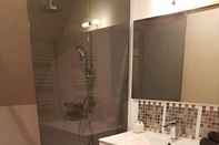 Phòng tắm bên trong Maison de Charme L'etoile