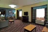 Common Space SureStay Plus Hotel by Best Western Elizabeth City