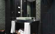 In-room Bathroom 3 Hotel Sexto by Icono
