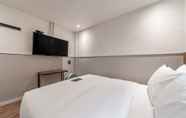 Kamar Tidur 2 Just Stay Hotel Wangsimni Station