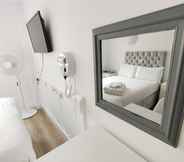 Bedroom 2 Accommodation Bradford
