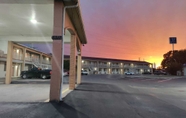 Bangunan 7 Great Western Inn & Suites - Saginaw