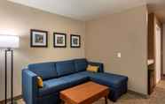 Common Space 3 Comfort Inn & Suites