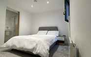 Bedroom 5 Luxury 2-bed Apartment in Manchester With Parking