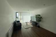 Bedroom Luxury 2-bed Apartment in Manchester With Parking