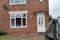 Exterior Spacious 3bed House in Walsall With Parking Onsite
