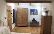 Kamar Tidur 3 Courtyard Cottage - Adults Only