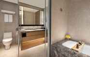 In-room Bathroom 4 Ascott M-City Foshan