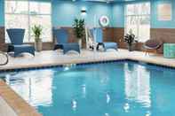 Swimming Pool Hampton Inn Tappahannock