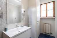 In-room Bathroom Il Borgo Apartments C2 - Sv-d600-navi44btc