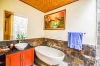 In-room Bathroom Villa Tirtha Amertha Ubud