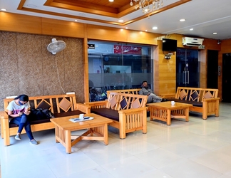 Lobby 2 HOTEL AERON PLAZA