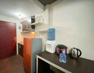 Kamar Tidur 2 Cozy Studio At Emerald Towers Apartment