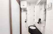 Toilet Kamar 3 Homey And Simple Studio At Sky House Bsd Apartment