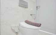 Toilet Kamar 3 Stunning And Comfy 1Br At Ciputra World 2 Apartment