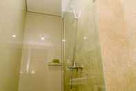 Bilik Mandi dalam Bilik Comfort 2Br At Transpark Bintaro Apartment