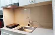 ห้องนอน 3 Homey And Tidy Studio Apartment At Vida View Makassar