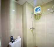 In-room Bathroom 5 Affordable Studio Room At Taman Melati Jatinangor Apartment