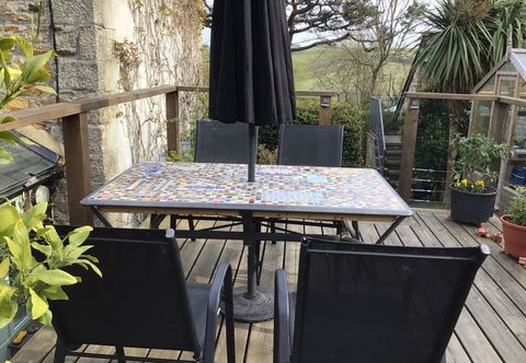 Others Charming 2-bed Studio in Camborne