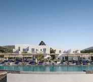 สระว่ายน้ำ 4 Cosme, A Luxury Collection Resort, Paros