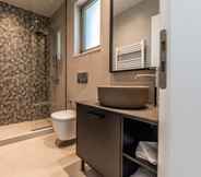 In-room Bathroom 6 Villa Mare I Free Heated Pool Infinite Blue