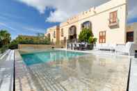 Kolam Renang Isle&style Villa Gozo Private Pool